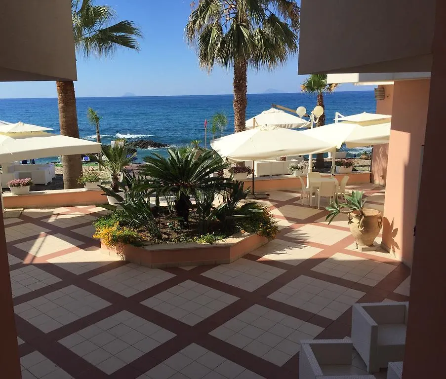 La Scogliera Blu Aparthotel Caronia 0*,