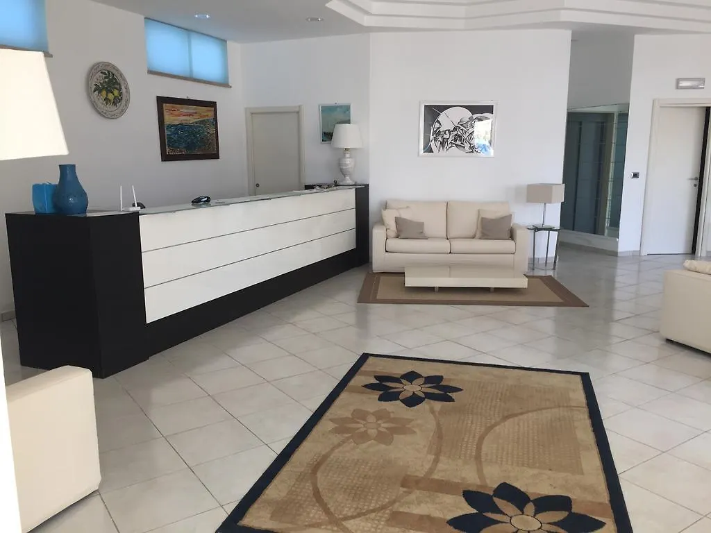 La Scogliera Blu Aparthotel Caronia
