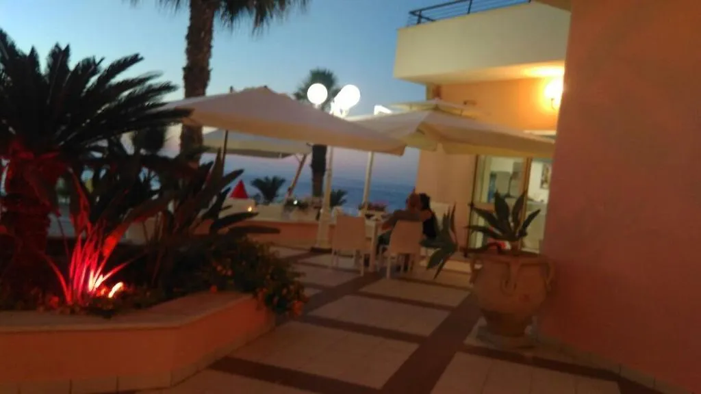 Aparthotel La Scogliera Blu à Caronia