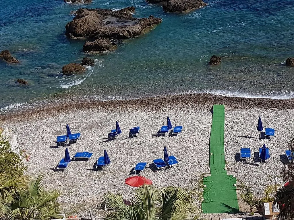 La Scogliera Blu Aparthotel Caronia