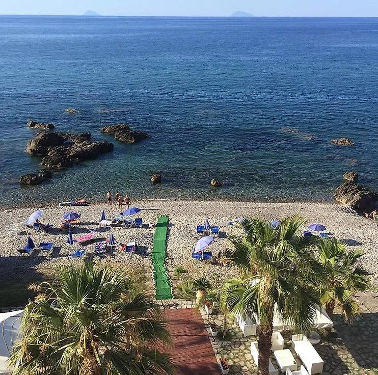 Aparthotel La Scogliera Blu à Caronia