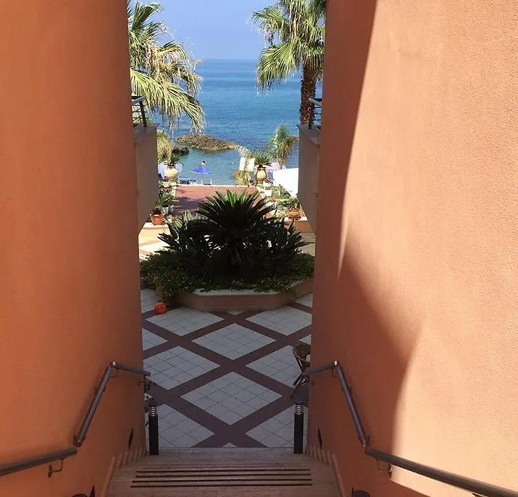 La Scogliera Blu Aparthotel Caronia