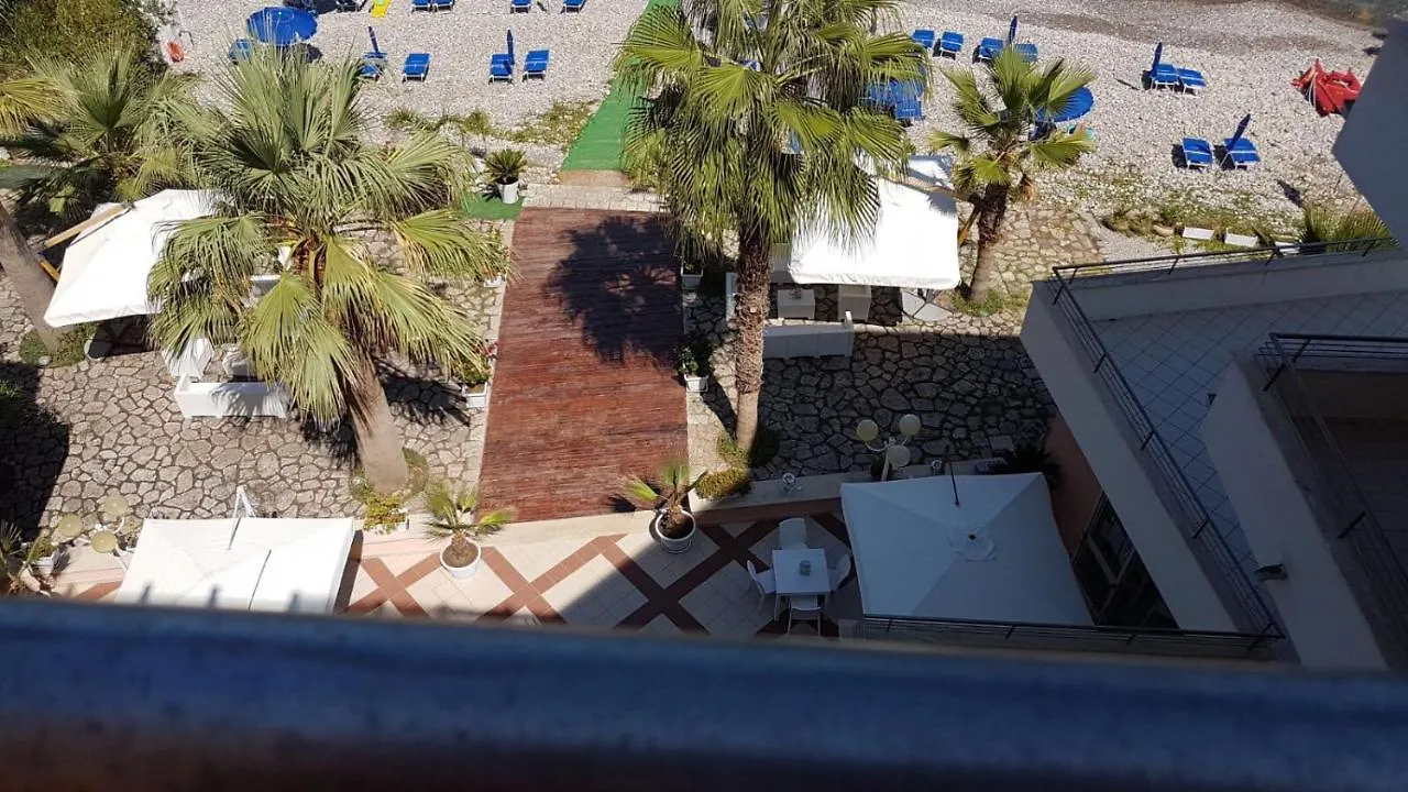 La Scogliera Blu Aparthotel Caronia Itália