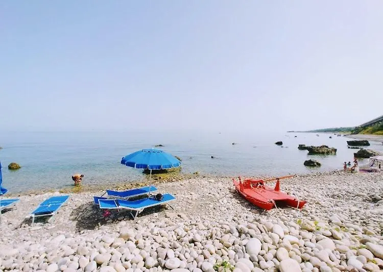 Aparthotel La Scogliera Blu à Caronia