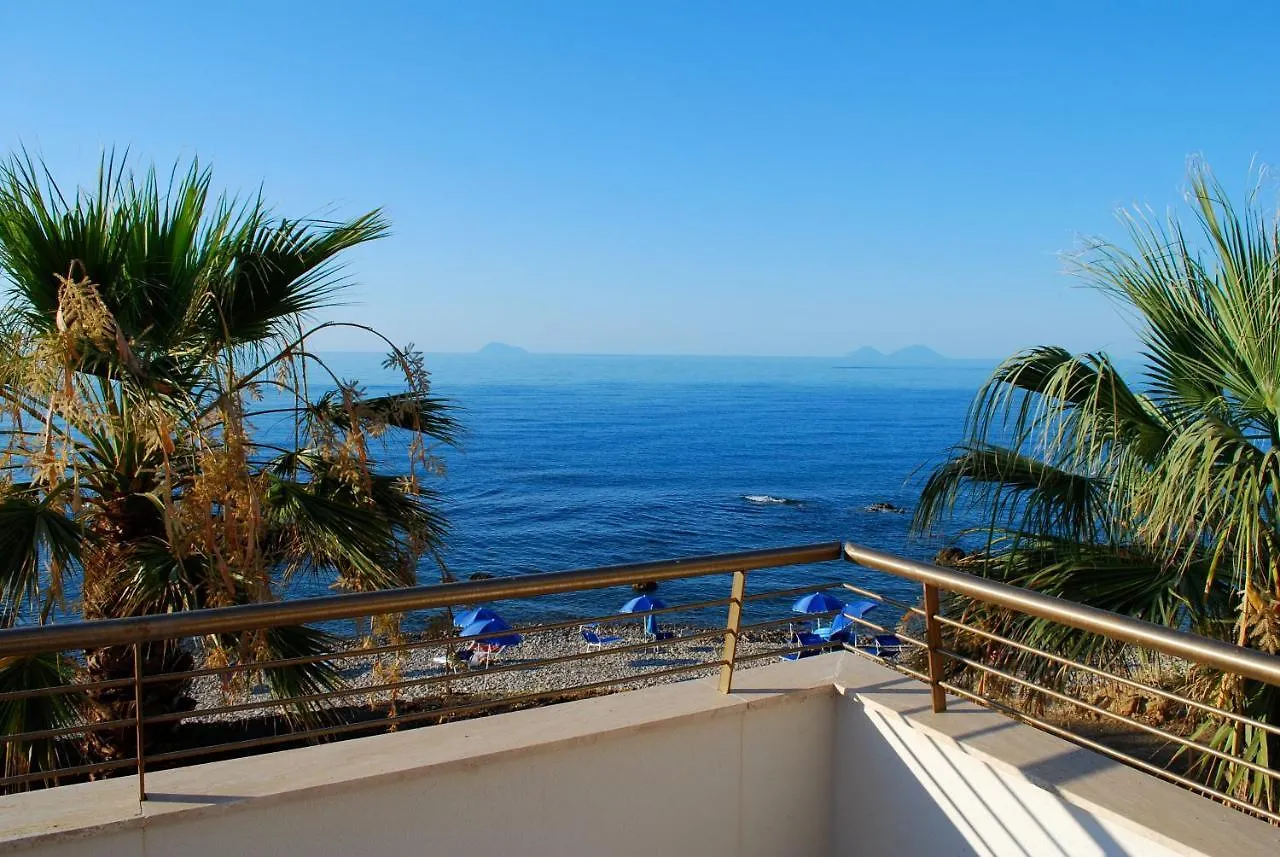 Aparthotel La Scogliera Blu à Caronia